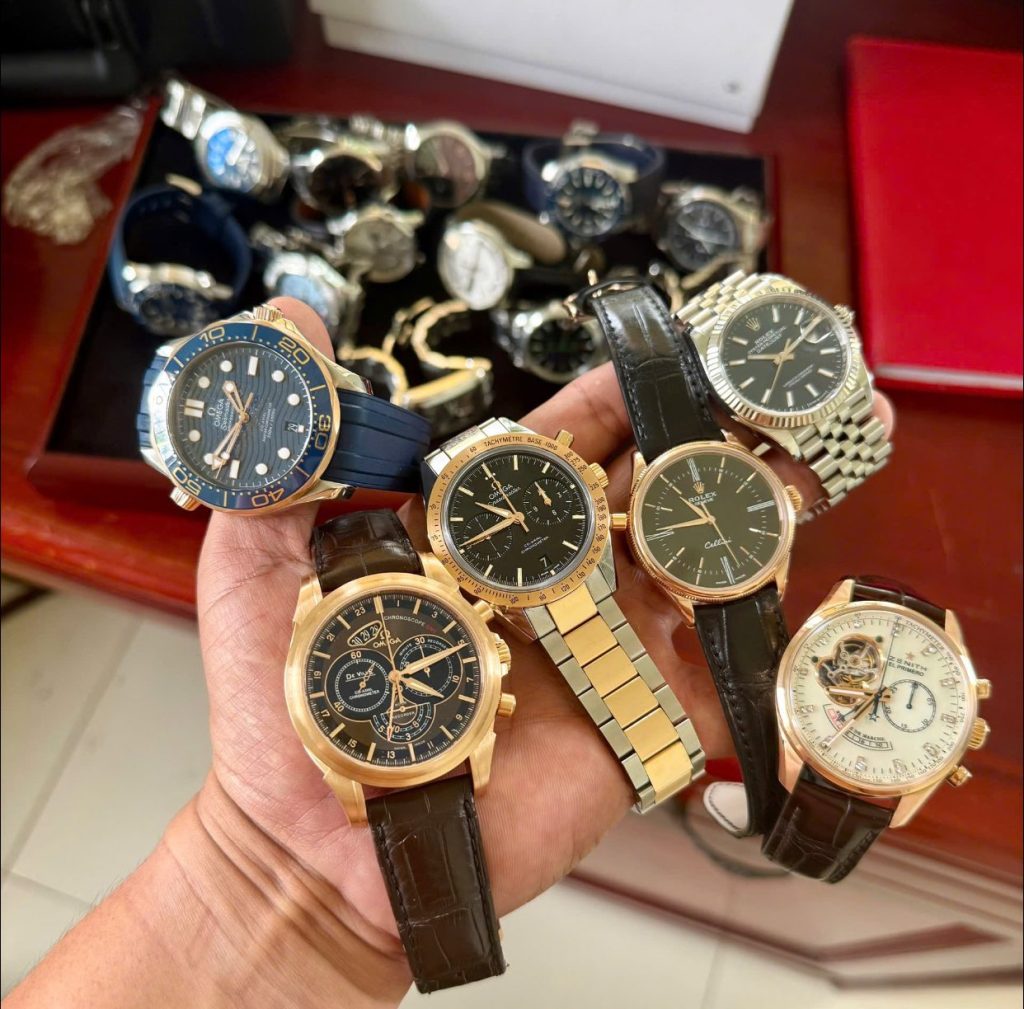 Nên mua đồng hồ cơ hay đồng hồ pin? So sánh chi tiết để chọn đúng chiếc dành cho bạn